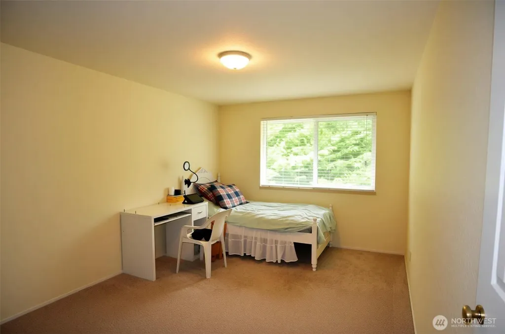23525 SE 32nd Way Sammamish WA 98029