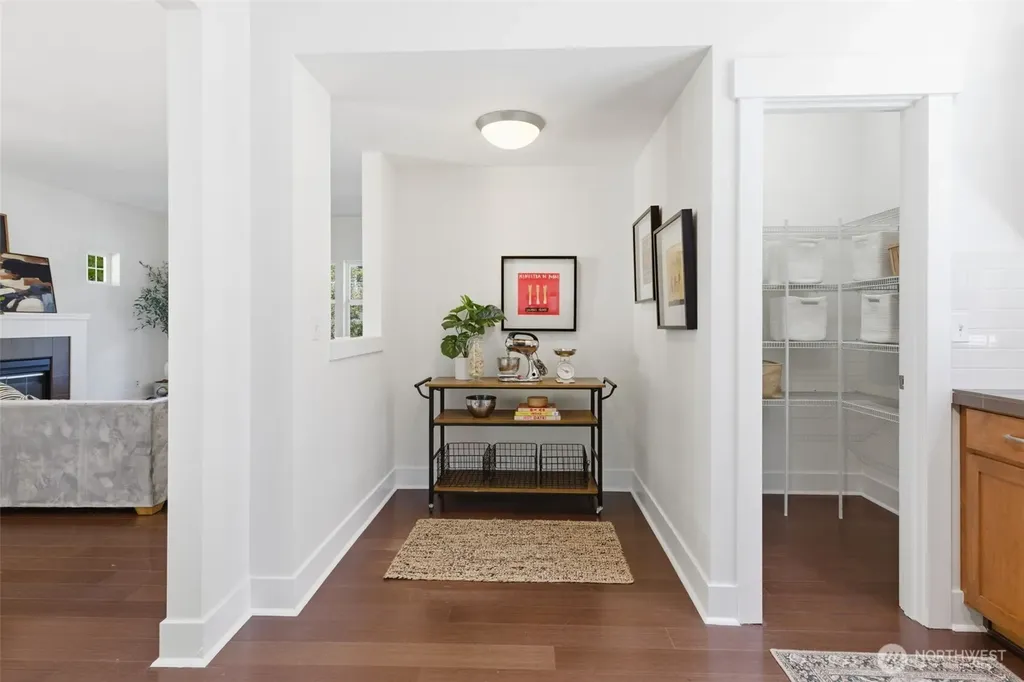 4417 28th Avenue S Seattle WA 98108