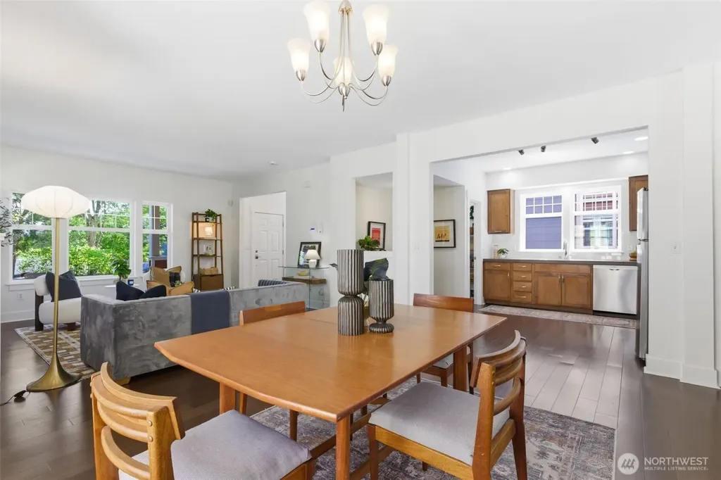4417 28th Avenue S Seattle WA 98108
