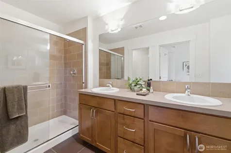 4417 28th Avenue S Seattle WA 98108