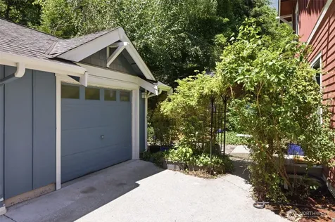 4417 28th Avenue S Seattle WA 98108