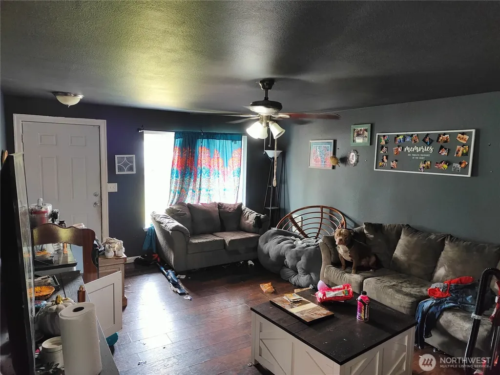 203 St. Helens Way Winlock WA 98596