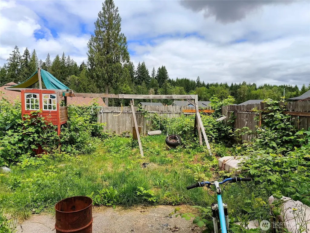 203 St. Helens Way Winlock WA 98596