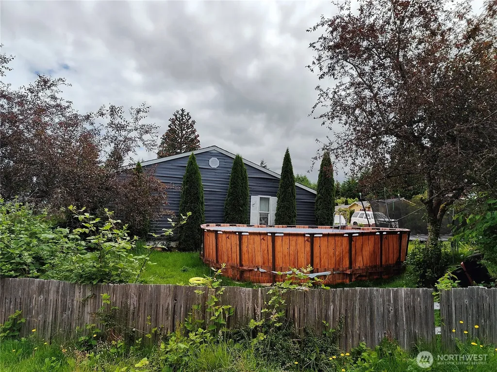 203 St. Helens Way Winlock WA 98596