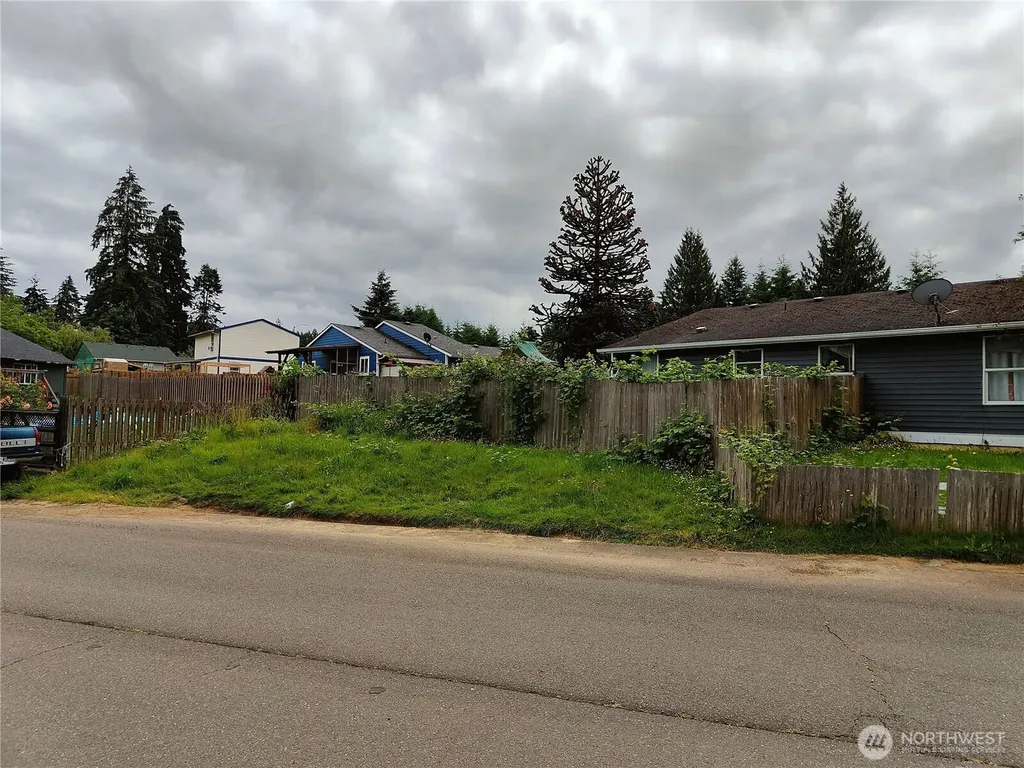 203 St. Helens Way Winlock WA 98596