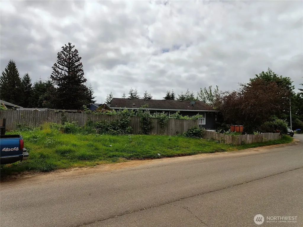 203 St. Helens Way Winlock WA 98596