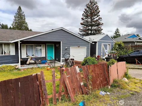 203 St. Helens Way Winlock WA 98596
