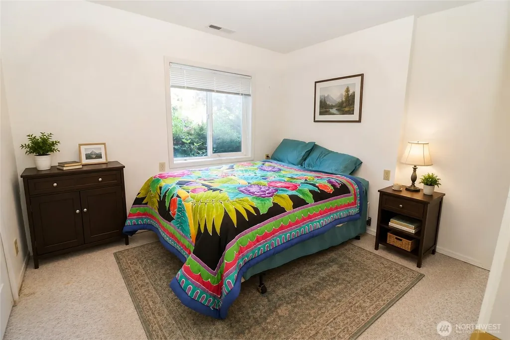 1088 Colchester Drive Port Orchard WA 98366