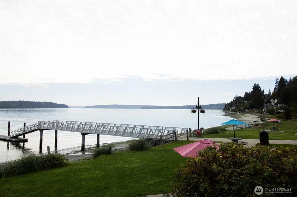 1088 Colchester Drive Port Orchard WA 98366