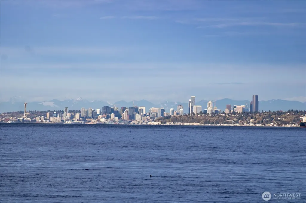 1088 Colchester Drive Port Orchard WA 98366