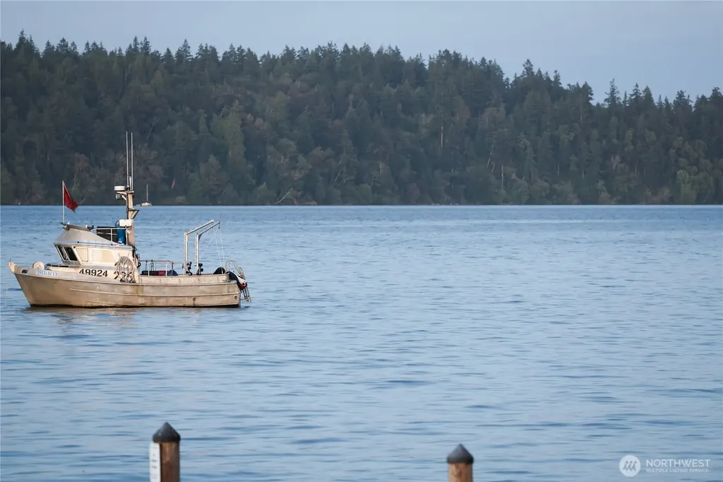1088 Colchester Drive Port Orchard WA 98366