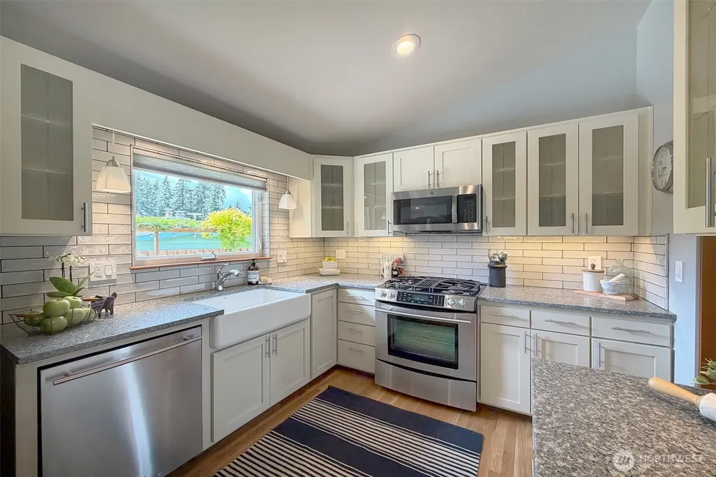 16857 Palatine Avenue N Shoreline WA 98133