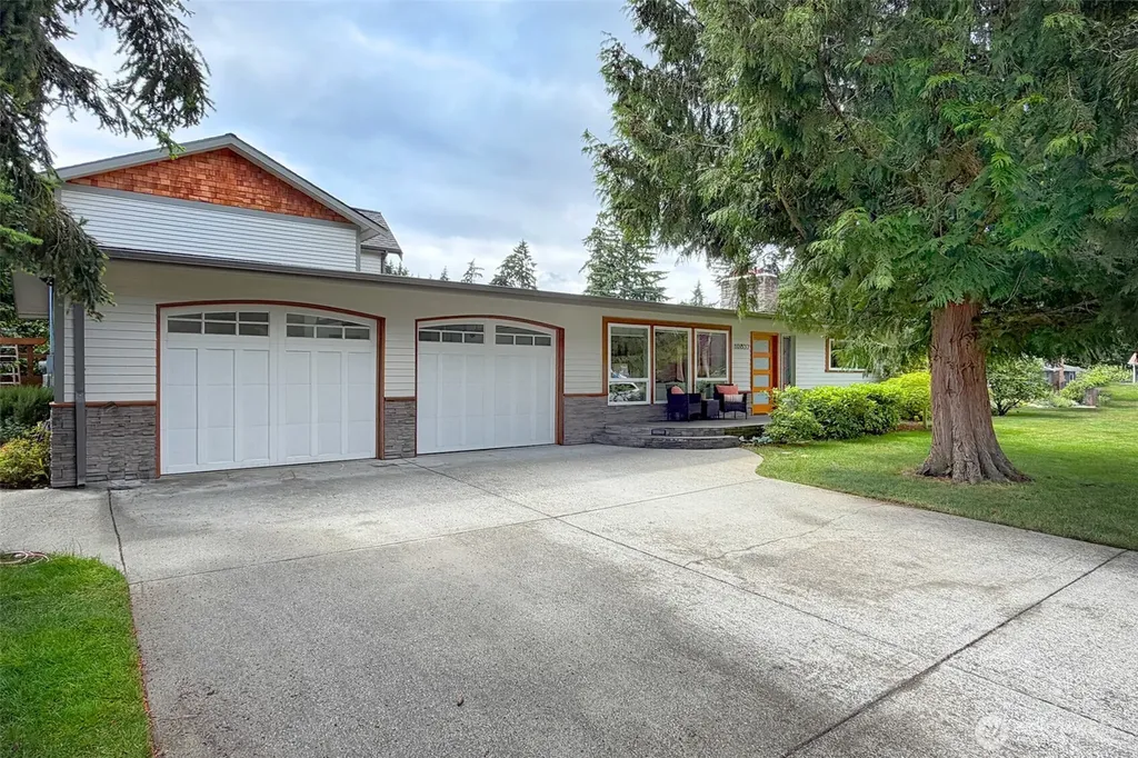 16857 Palatine Avenue N Shoreline WA 98133