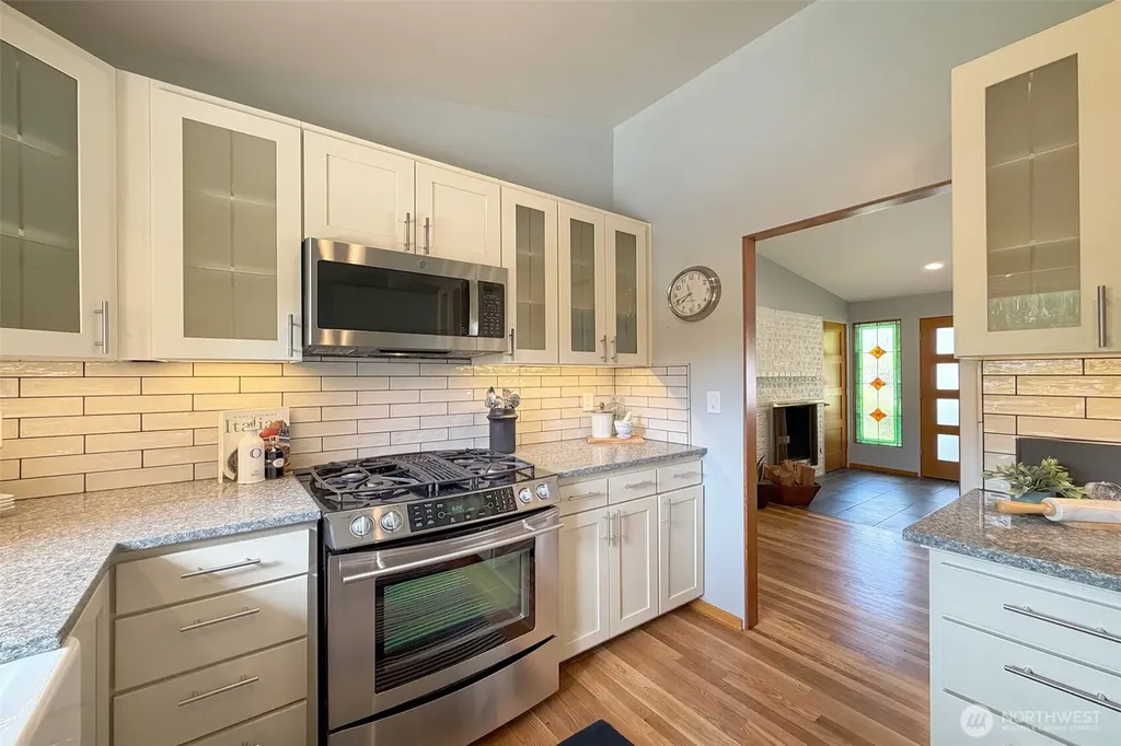 16857 Palatine Avenue N Shoreline WA 98133
