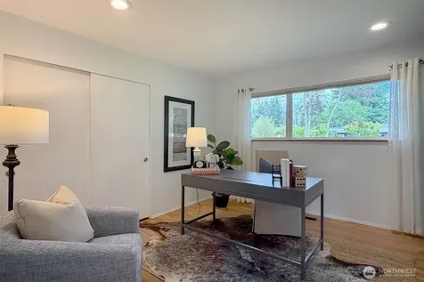 16857 Palatine Avenue N Shoreline WA 98133