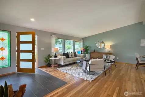 16857 Palatine Avenue N Shoreline WA 98133
