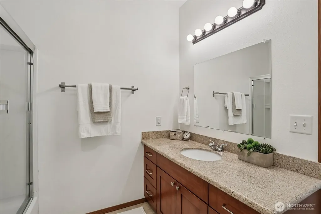 511 Van De Vanter Avenue Kent WA 98030