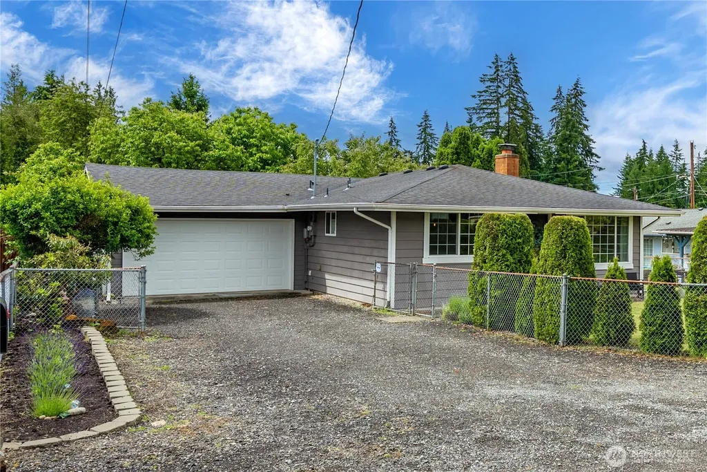1030 118th Place SE Everett WA 98208