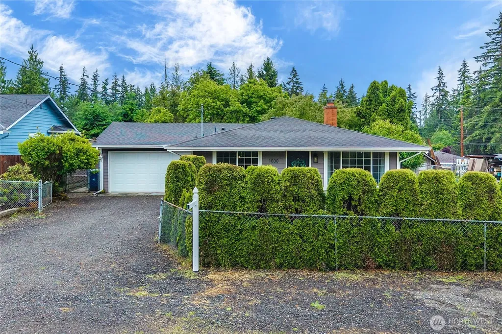 1030 118th Place SE Everett WA 98208