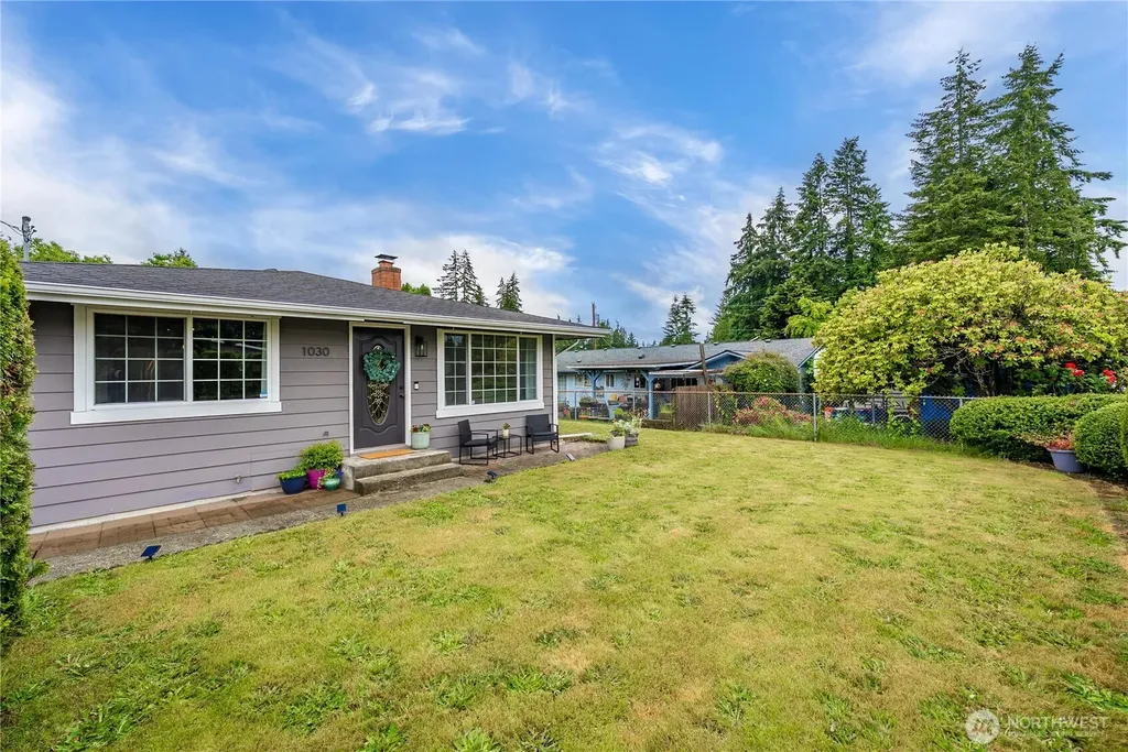 1030 118th Place SE Everett WA 98208