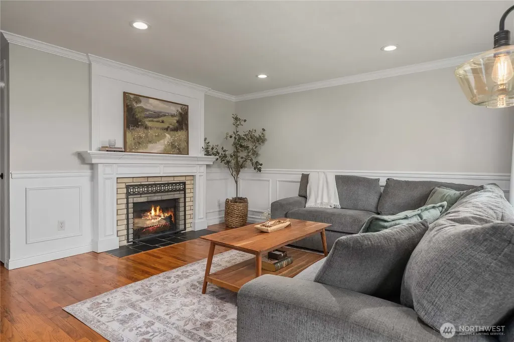 1030 118th Place SE Everett WA 98208