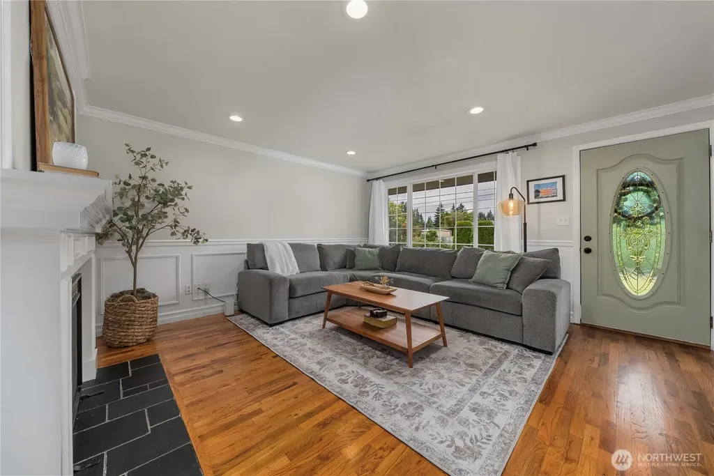 1030 118th Place SE Everett WA 98208