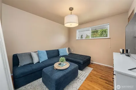 1030 118th Place SE Everett WA 98208