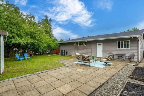 1030 118th Place SE Everett WA 98208