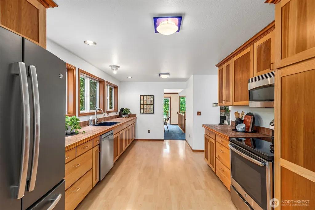 7021 81st Ave Court NW Gig Harbor WA 98335