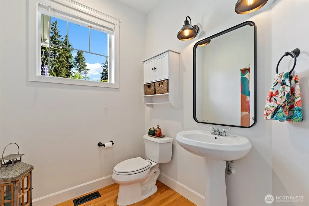 9206 234th Place SW Edmonds WA 98020