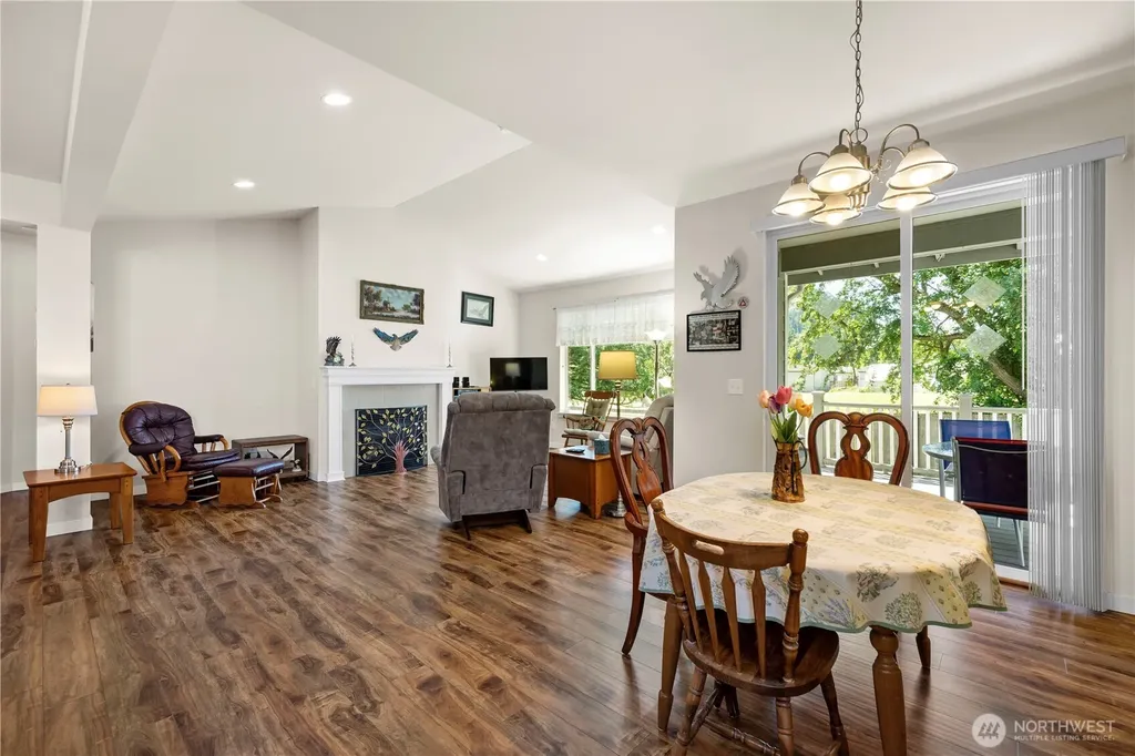 1757 Hillcrest Loop Mount Vernon WA 98274