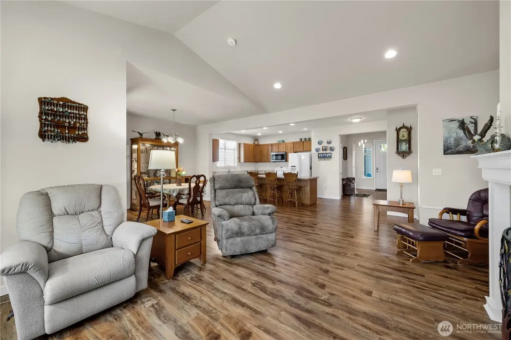 1757 Hillcrest Loop Mount Vernon WA 98274