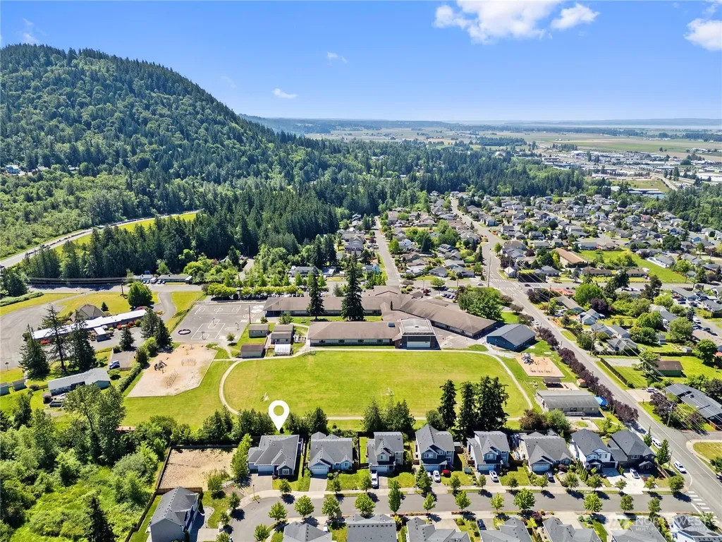 1757 Hillcrest Loop Mount Vernon WA 98274