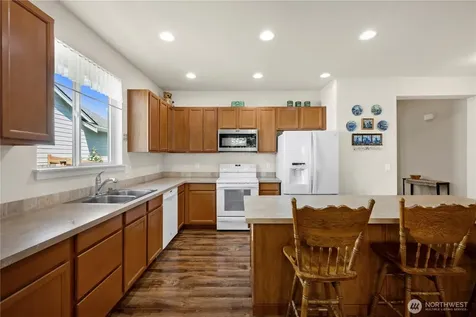 1757 Hillcrest Loop Mount Vernon WA 98274