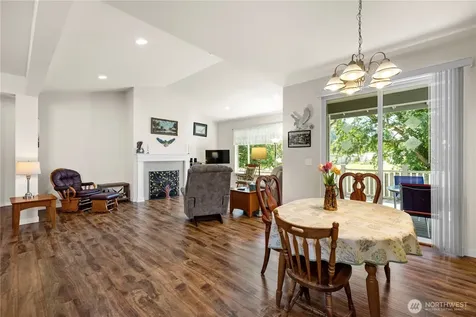 1757 Hillcrest Loop Mount Vernon WA 98274