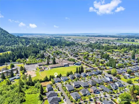 1757 Hillcrest Loop Mount Vernon WA 98274