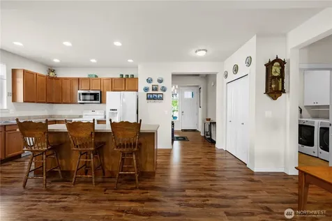 1757 Hillcrest Loop Mount Vernon WA 98274