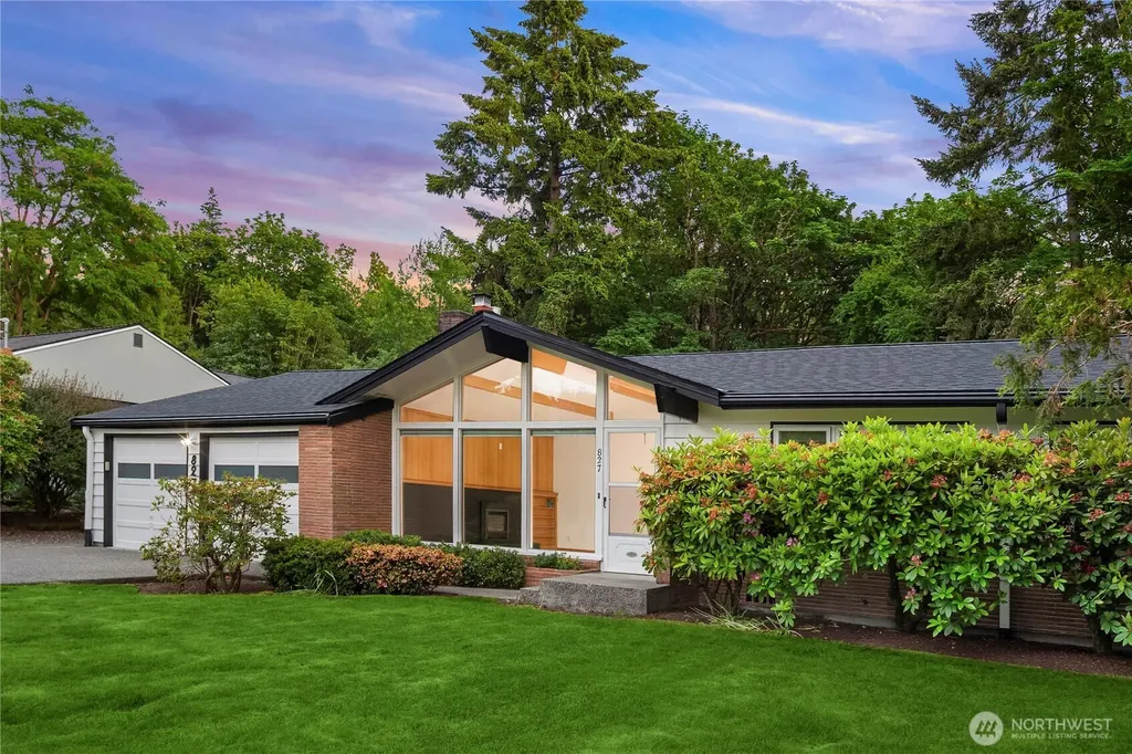 827 Marine View Circle SW Normandy Park WA 98166