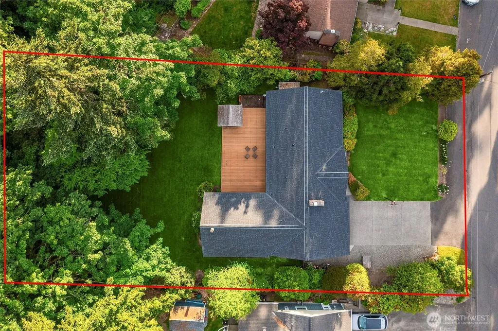 827 Marine View Circle SW Normandy Park WA 98166