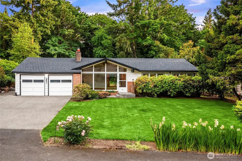 827 Marine View Circle SW Normandy Park WA 98166