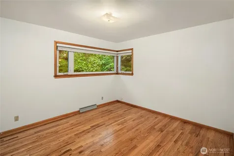 827 Marine View Circle SW Normandy Park WA 98166