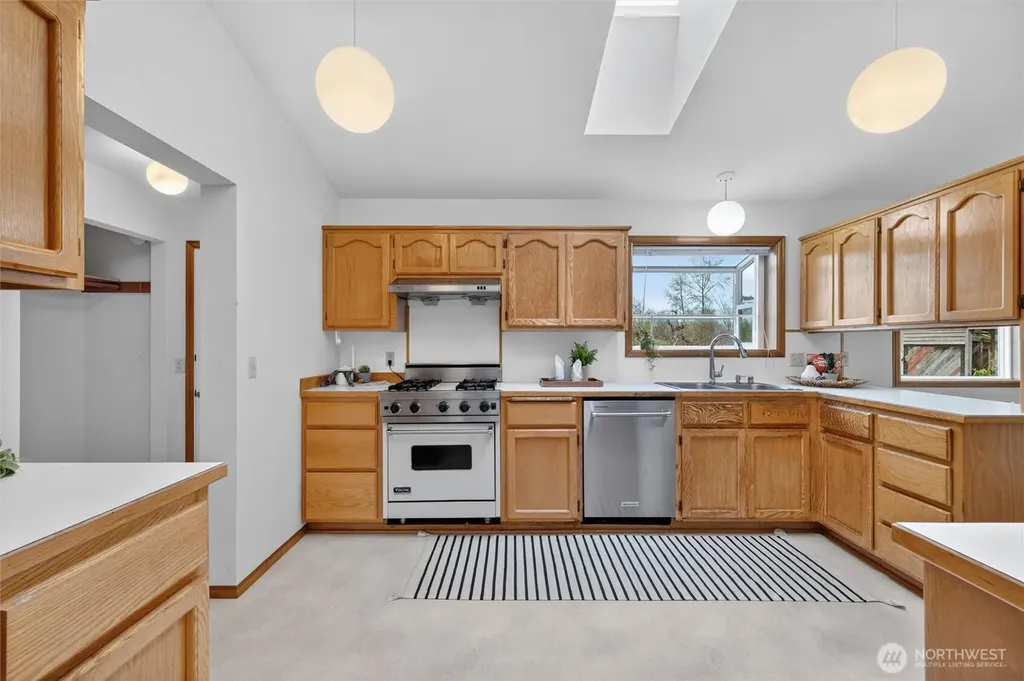 5581 Mission Road Bellingham WA 98226