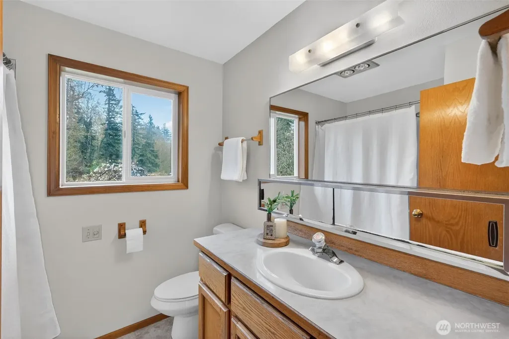 5581 Mission Road Bellingham WA 98226