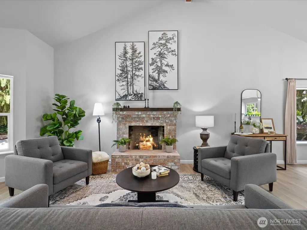 15931 2nd Place W Lynnwood WA 98087