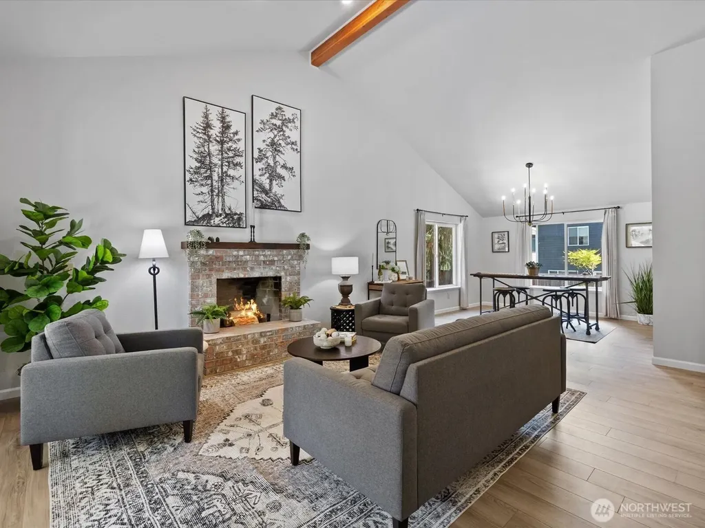 15931 2nd Place W Lynnwood WA 98087