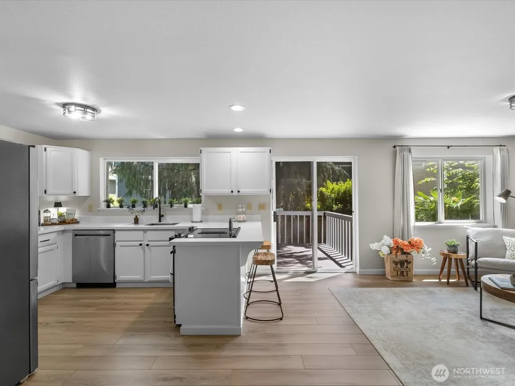 15931 2nd Place W Lynnwood WA 98087