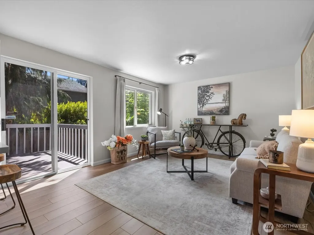 15931 2nd Place W Lynnwood WA 98087
