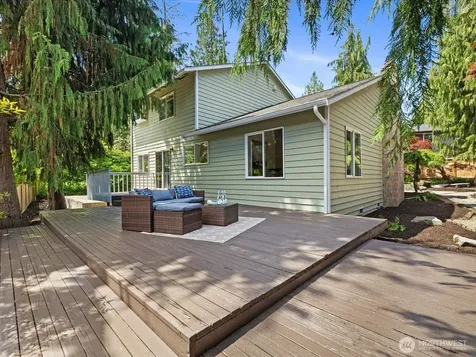 15931 2nd Place W Lynnwood WA 98087