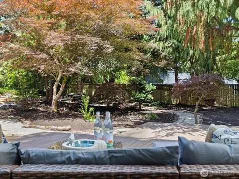 15931 2nd Place W Lynnwood WA 98087