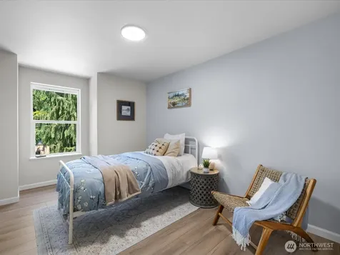 15931 2nd Place W Lynnwood WA 98087